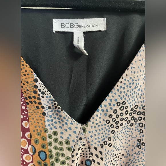 Beautiful BCBG dress. Like new. - Picture 2 of 7